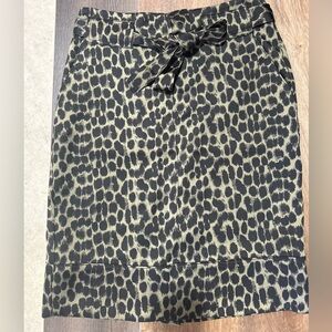 Banana Republic women’s leopard skirt size 6.
